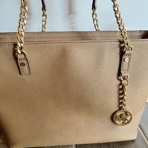 Micheal Kors Tote